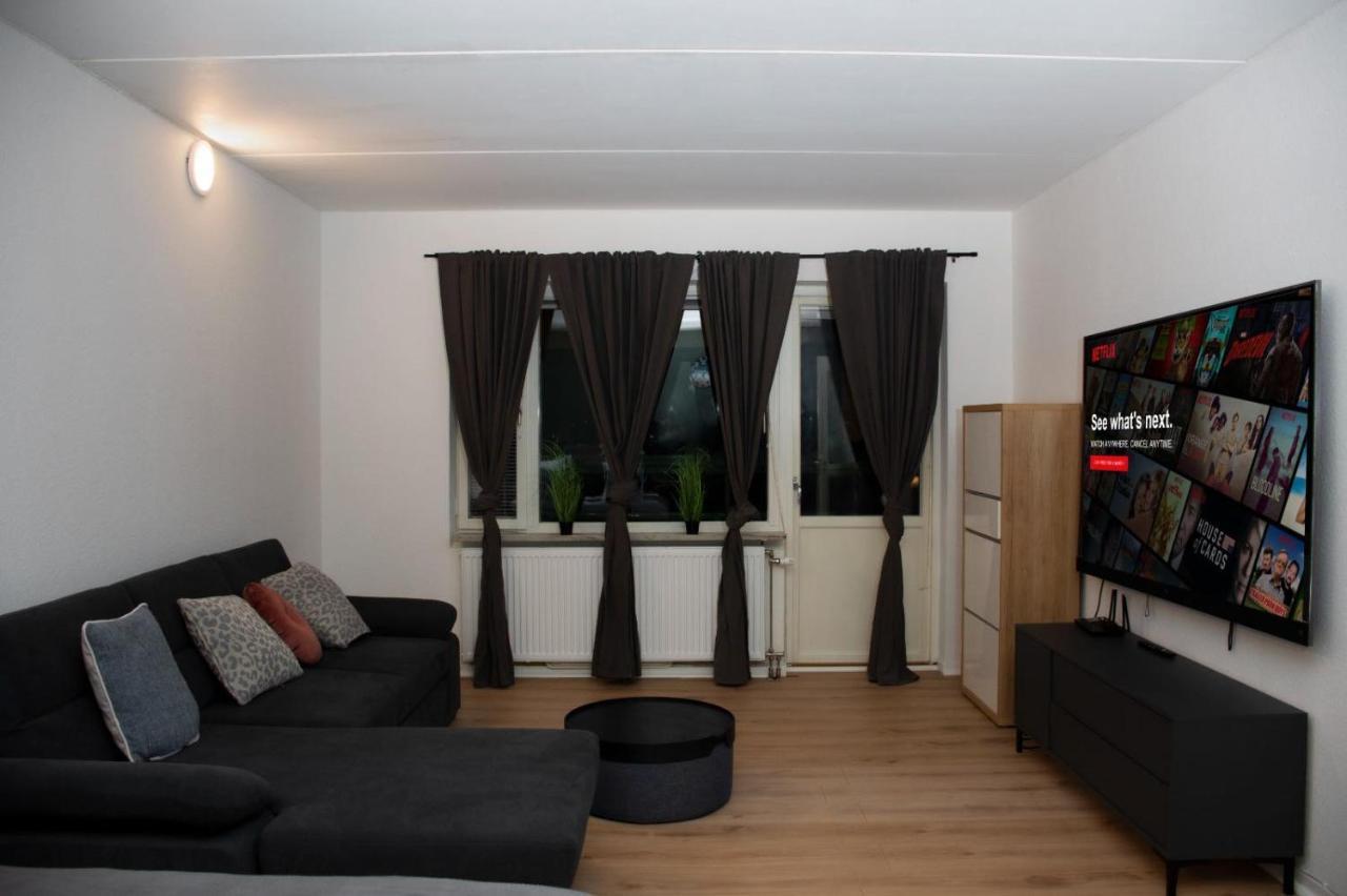Entire Apartment Malmo 2 Bedrooms-Tv Lounge-Balcony Luaran gambar